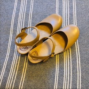 Dansko Sam Leather Clog